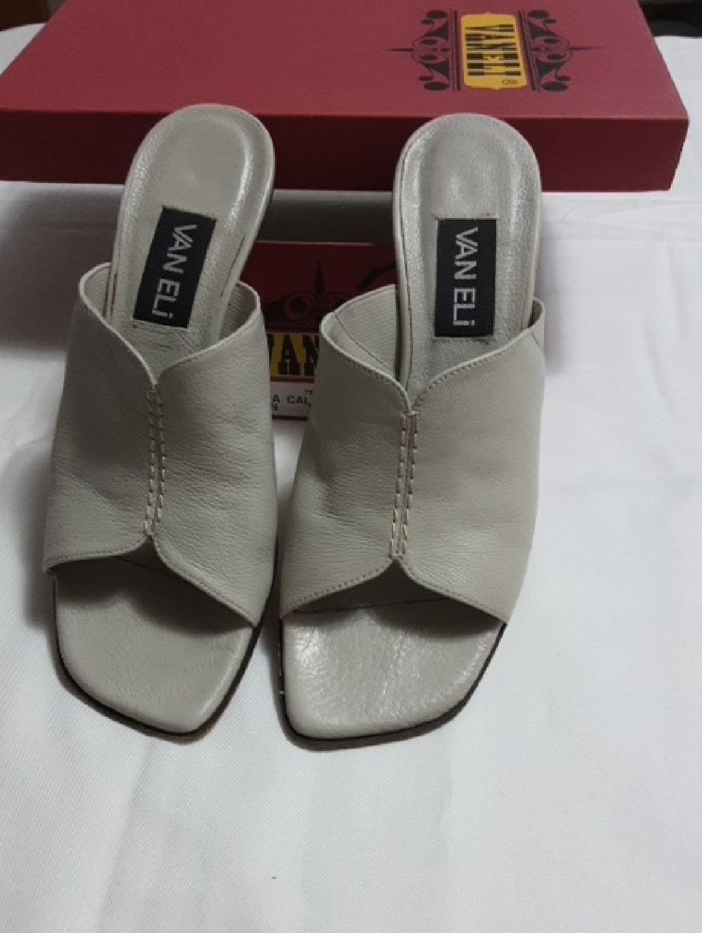 VAN ELI Women's Cream Slide Sandals